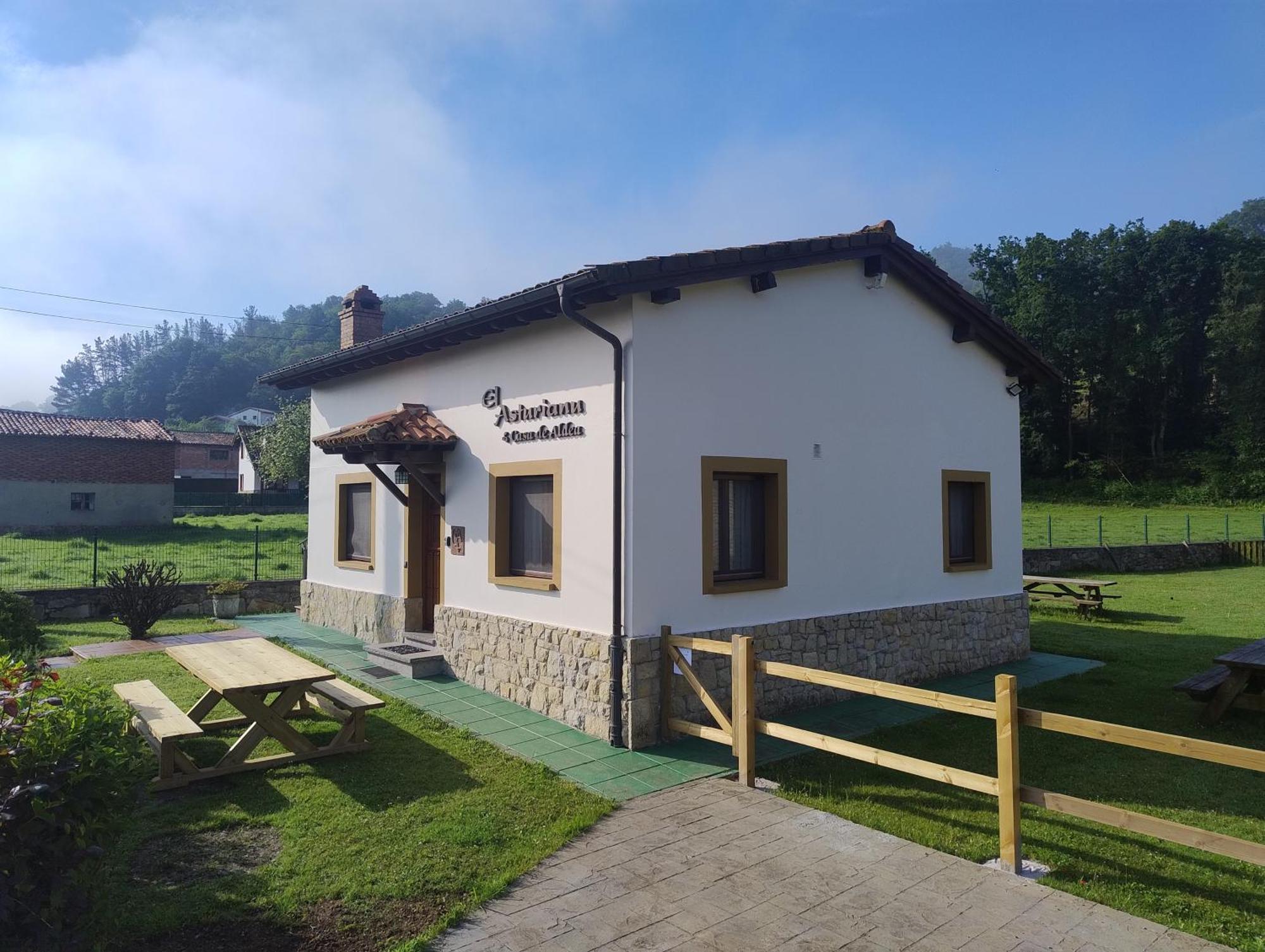 El Asturianu Villa Onís Eksteriør billede